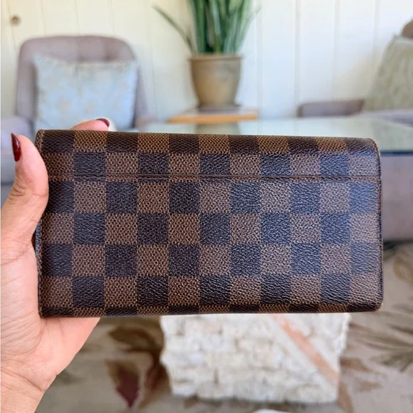 Louis Vuitton Sarah Wallet - Picture 5 of 8